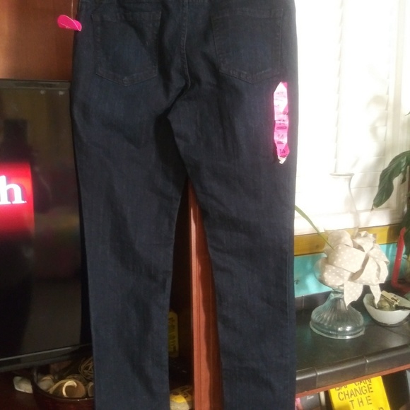 Jeans - Picture 3 of 3